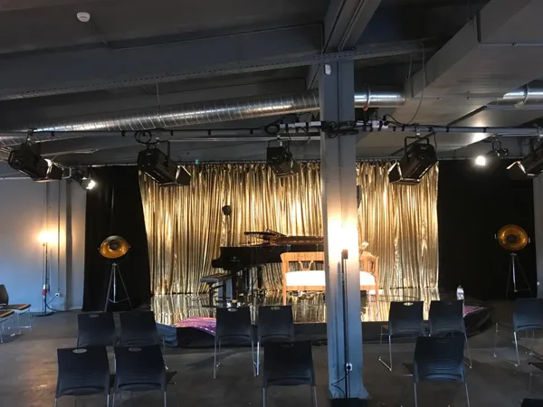 Oratorio stage lighting